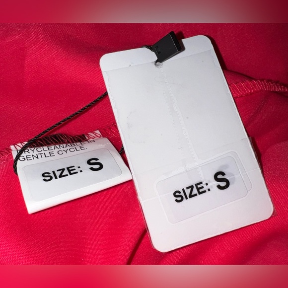 New, Lavishly Paris Women’s Absolutely Exquisite One Shoulder Ruffle Trim Blouse - Picture 15 of 15